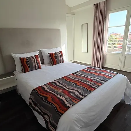 Gold Center 402 Apartamento